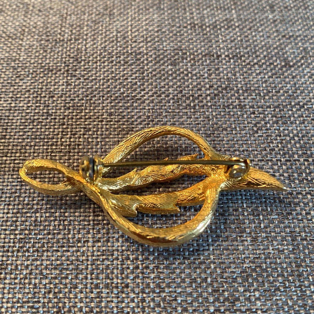 Gold Brooch with Rhinestones - Picture 4 of 4
